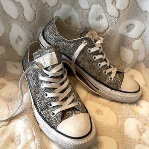 Like new silver tweed converse